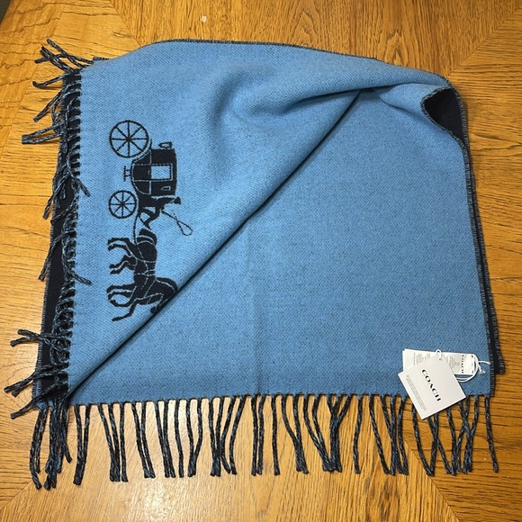 NWT HTF COLOR COMBO COACH OVERSIZED BI-COLOR HORSE & CARRIAGE WOOL MUFFLER - Picture 4 of 8